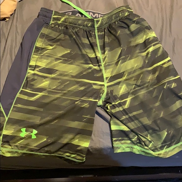 Athletic shorts - Picture 5 of 7